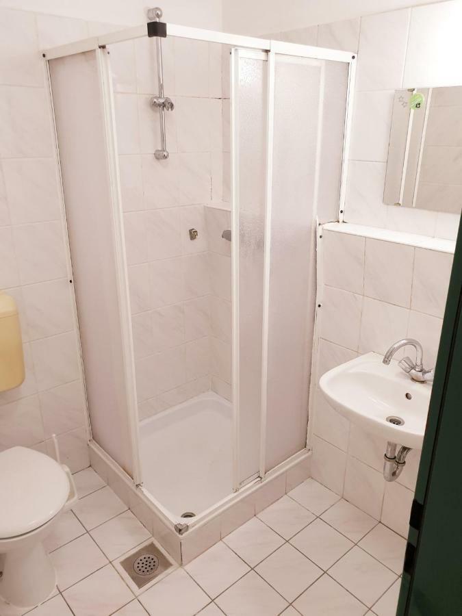 Summer Residence Hostel Ljubljana Luaran gambar